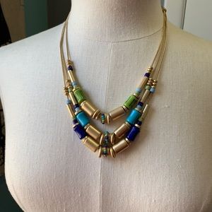 🌟NWT TRENDY Chico’s gold tri-strand necklace